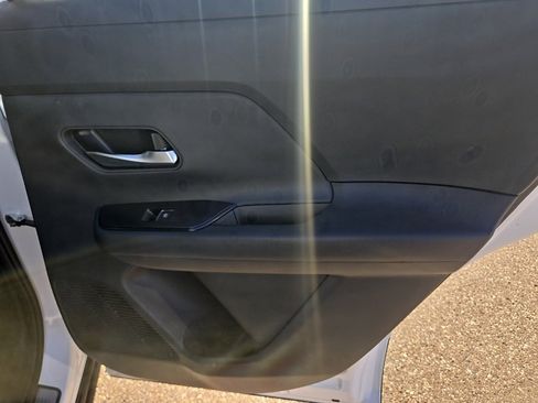 New 2026 Nissan Kicks SR image 28