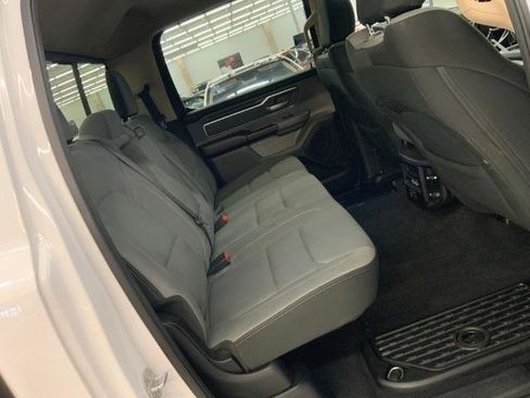 Used 2019 RAM 1500 Big Horn AWD/4WD image 13