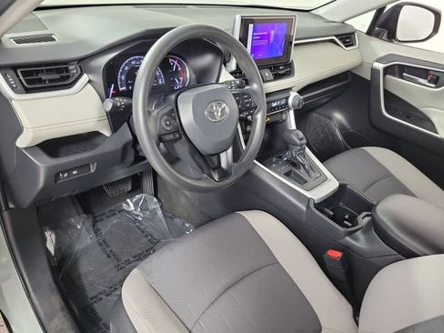 Used 2023 Toyota RAV4 XLE FWD image 18