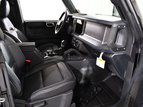 New 2025 Ford Bronco Badlands image 10