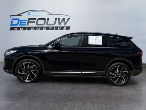 Used 2023 Lincoln Corsair Reserve AWD/4WD image 6