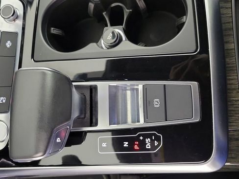 Used 2019 Audi Q8 Premium w/ Convenience Package AWD/4WD image 29