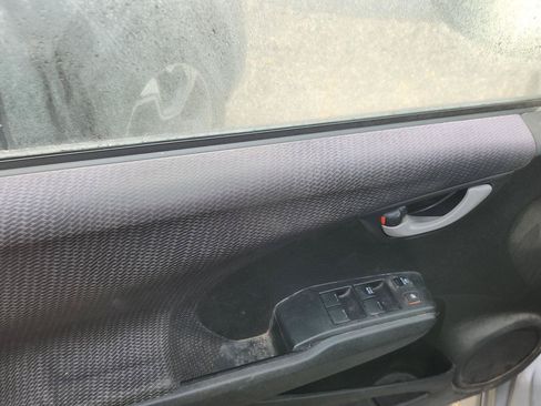 Used 2012 Honda Fit Sport image 12