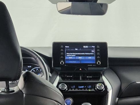 Used 2021 Toyota Venza XLE w/ Softex Package AWD/4WD image 16
