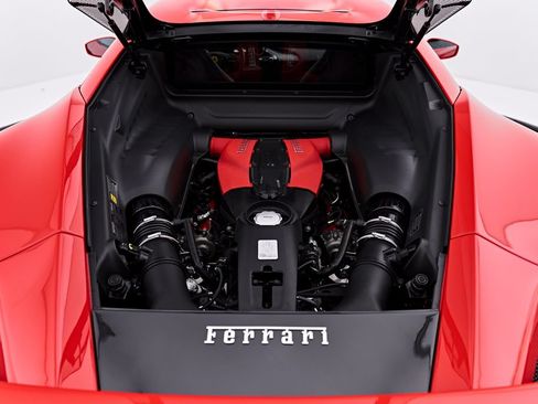 Used 2020 Ferrari F8 Tributo RWD image 37