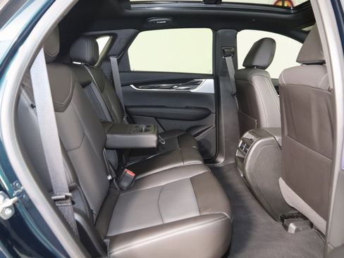 Used 2024 Cadillac XT5 Premium Luxury image 15