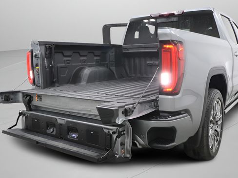 Used 2023 GMC Sierra 1500 Denali Ultimate AWD/4WD image 36