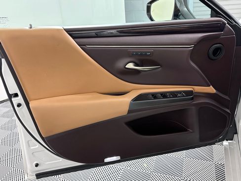 Used 2021 Lexus ES 350 w/ Premium Package image 23