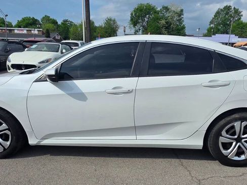Used 2019 Honda Civic LX image 2