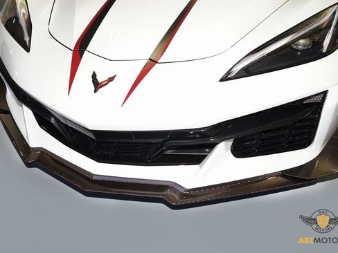 Used 2025 Chevrolet Corvette Z06 w/ Z07 Performance Package image 2