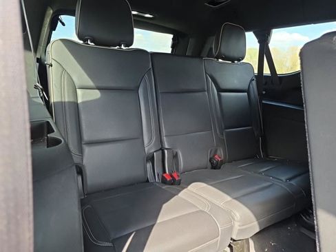 Used 2021 GMC Yukon XL SLT image 12