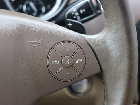 Used 2010 Mercedes-Benz GL 450 4MATIC image 35