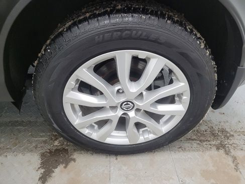 Used 2021 Nissan Rogue Sport S image 31