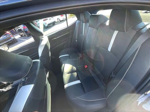 Used 2025 Toyota Camry SE image 29