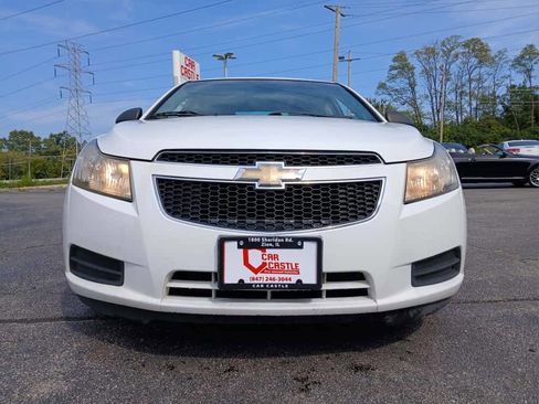 Used 2011 Chevrolet Cruze LS w/ Connectivity Package image 2