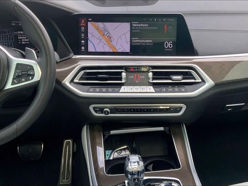 Used 2023 BMW X5 xDrive40i w/ M Sport Package image 6