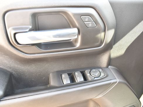 Used 2022 Chevrolet Silverado 1500 Custom Trail Boss w/ LPO, Dark Essentials Package image 13