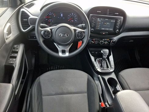 Certified 2020 Kia Soul LX image 12