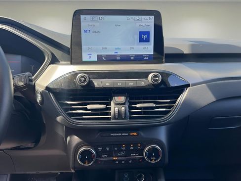 Used 2023 Ford Escape Active image 17