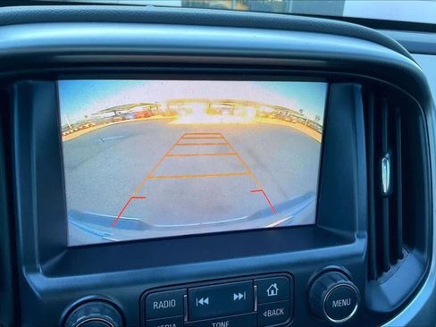 Used 2017 Chevrolet Colorado LT image 25