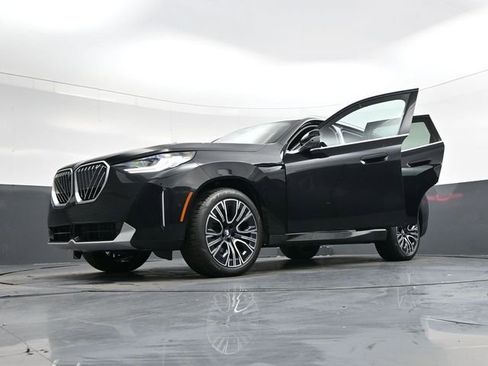 Used 2025 BMW X3 xDrive30i w/ Premium Package image 42