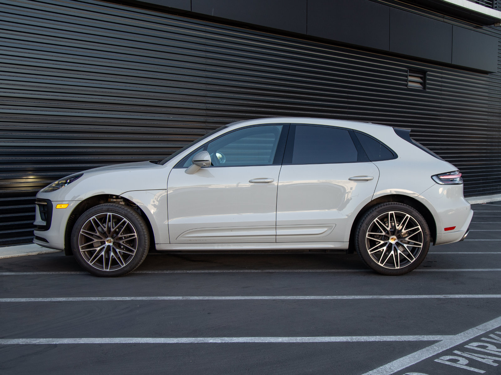 Certified 2026 Porsche Macan S AWD/4WD image 2