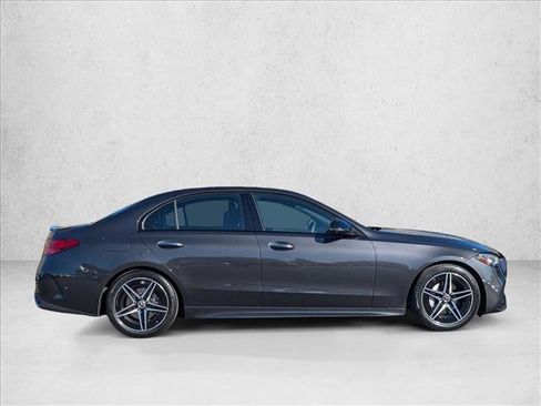 Used 2022 Mercedes-Benz C 300 4MATIC Sedan image 4