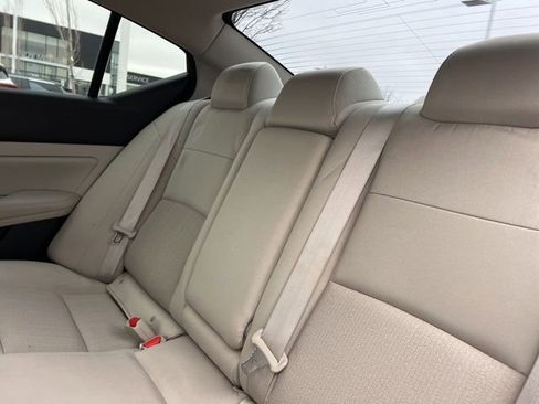 Used 2020 Nissan Altima 2.5 SV image 29