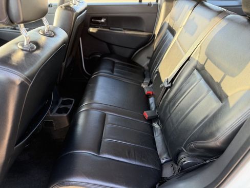 Used 2012 Jeep Liberty Sport image 16