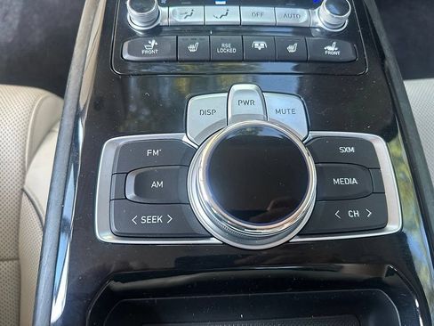 Used 2021 Genesis G90 3.3T Premium RWD image 11