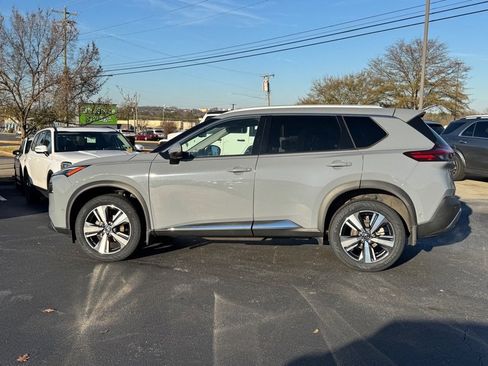 Used 2021 Nissan Rogue Platinum image 6