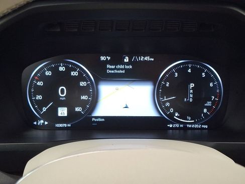Used 2016 Volvo XC90 T6 Momentum AWD/4WD image 16