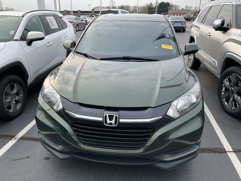 Used 2017 Honda HR-V LX image 10