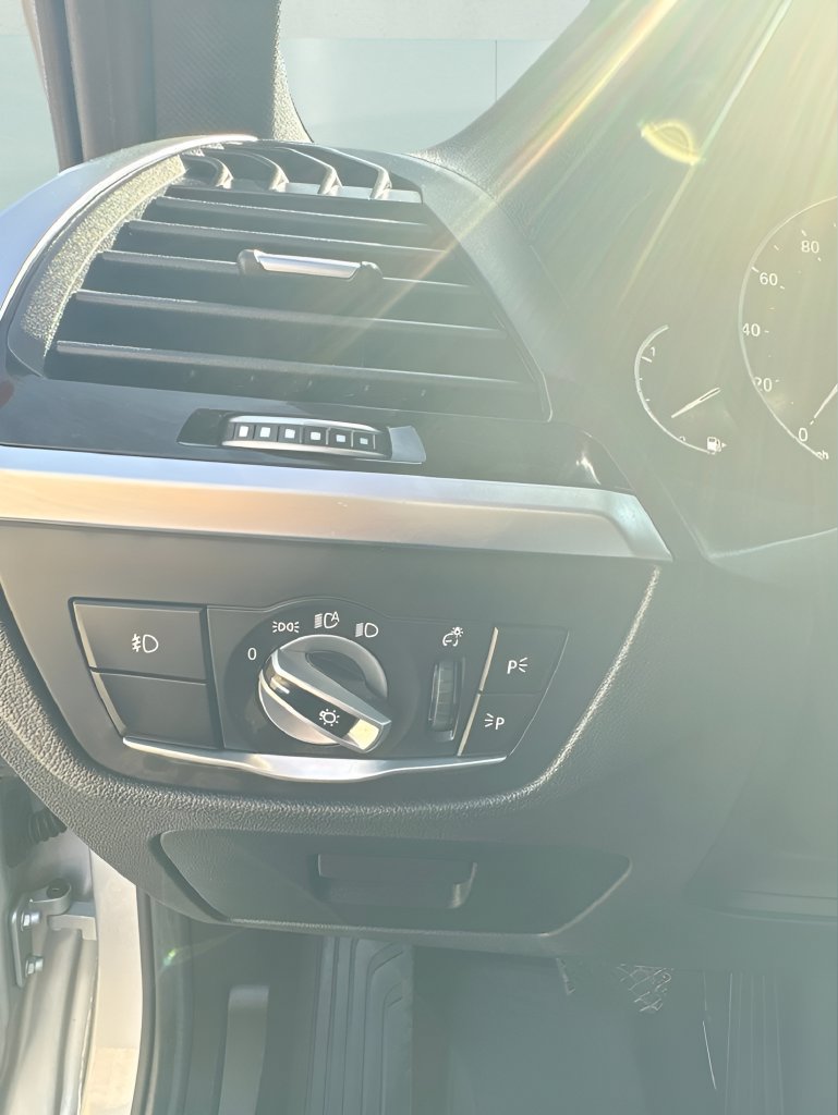 Used 2019 BMW X3 sDrive30i w/ Driving Assistance Package RWD image 25