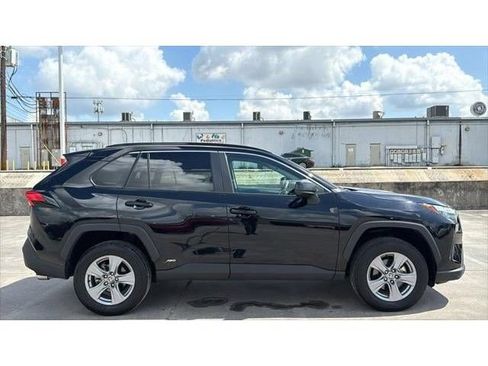 Certified 2025 Toyota RAV4 LE AWD/4WD image 7