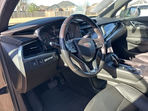 Used 2020 Cadillac XT6 Premium Luxury image 19