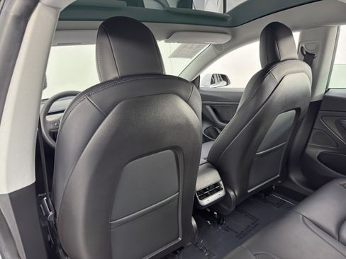 Used 2020 Tesla Model 3 Standard Range Plus image 37