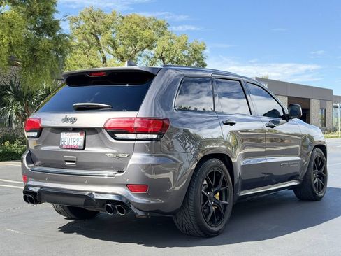 Used 2018 Jeep Grand Cherokee Trackhawk AWD/4WD image 5