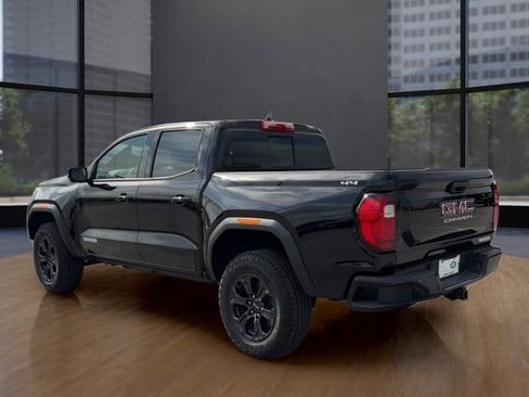 Used 2025 GMC Canyon Elevation w/ Convenience Package AWD/4WD image 3