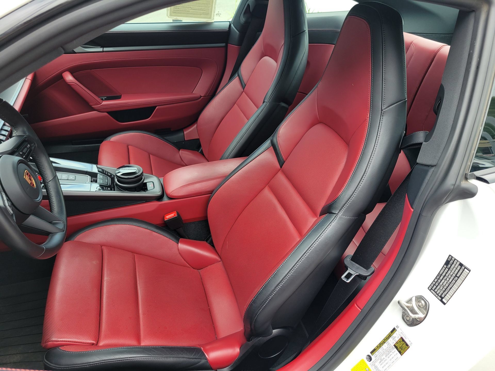 Certified 2025 Porsche 911 Carrera RWD image 5