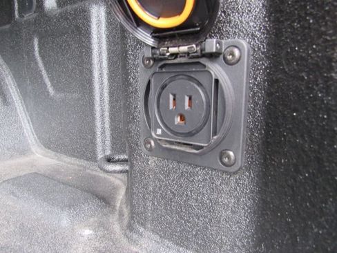 Used 2024 GMC Sierra 1500 AT4 w/ Technology Package AWD/4WD image 38