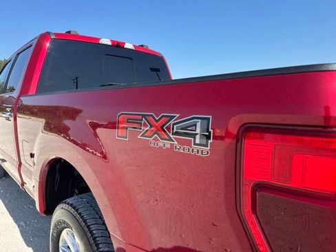 Used 2020 Ford F250 Platinum w/ FX4 Off-Road Package AWD/4WD image 16