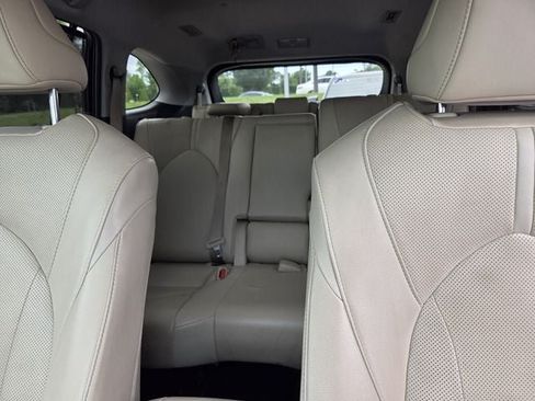 Used 2020 Toyota Highlander Limited FWD image 43