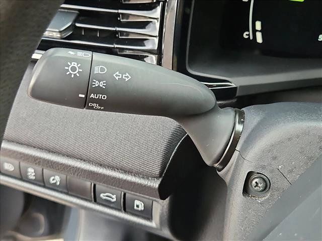 Used 2025 Toyota Camry LE FWD image 15