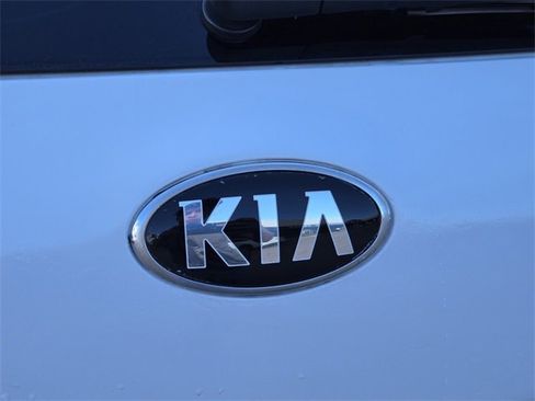 Used 2021 Kia Telluride EX w/ EX Premium Package image 15