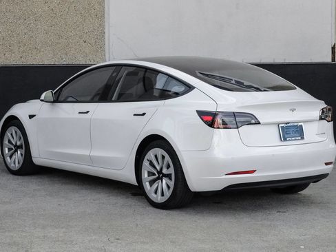 Used 2022 Tesla Model 3 Long Range AWD/4WD image 14