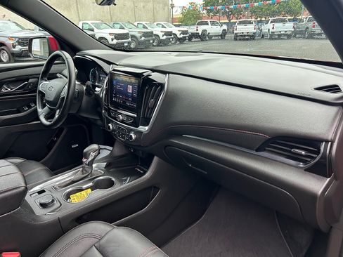 Used 2023 Chevrolet Traverse RS FWD image 33