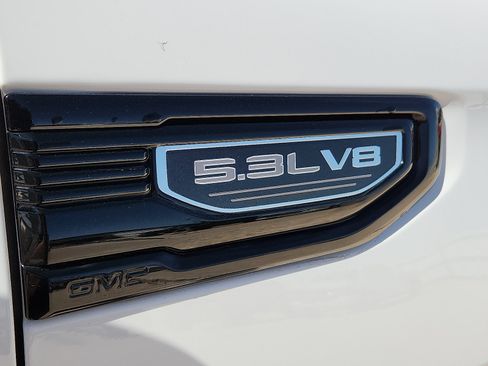 Used 2025 GMC Sierra 1500 Elevation w/ Preferred Package RWD image 8