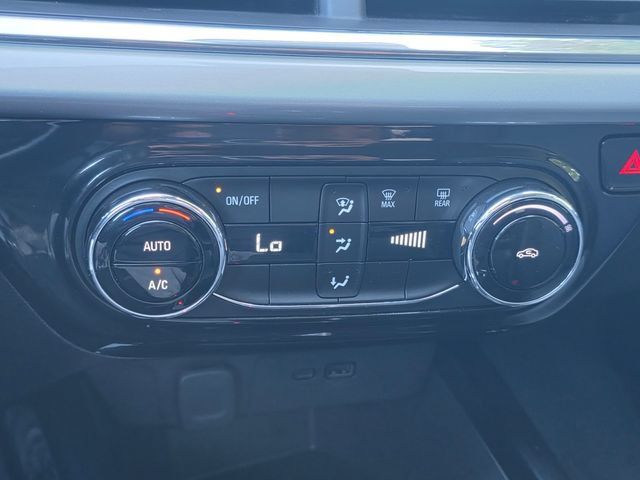 Used 2025 Chevrolet Trax LT FWD image 24