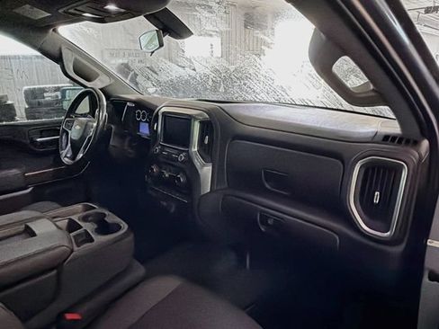 Used 2019 Chevrolet Silverado 1500 LT w/ Convenience Package AWD/4WD image 12